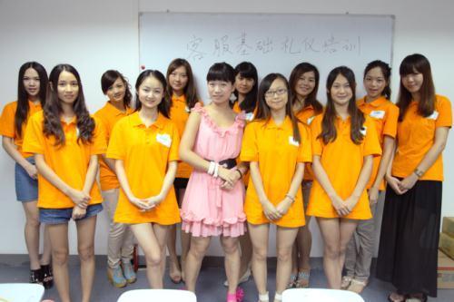 7789麻辣美女讲师 为你揭开不知道的客服秘密