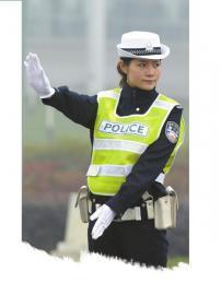 交警馮立。