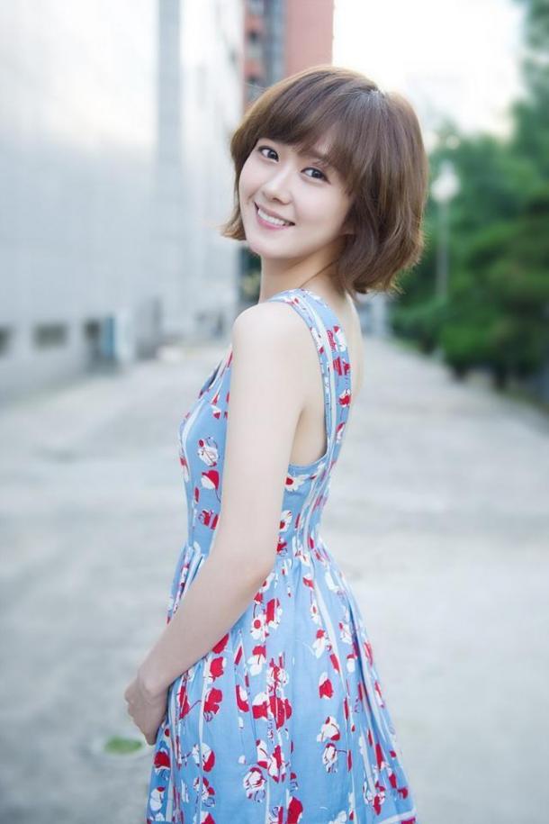 中国校花Vs.韩国校花 纯天然中国MM更惊艳！