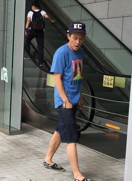 陳冠希又犯事？在警局逗留多時(shí)被拍