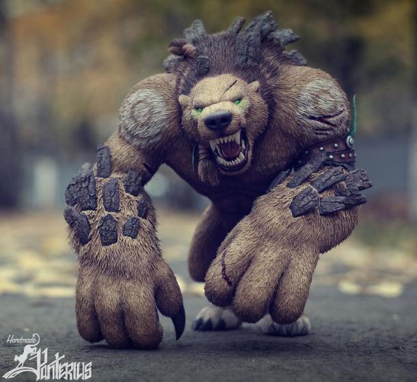 女藝術(shù)家制作《魔獸世界》生物雕塑 媲美官方手辦
