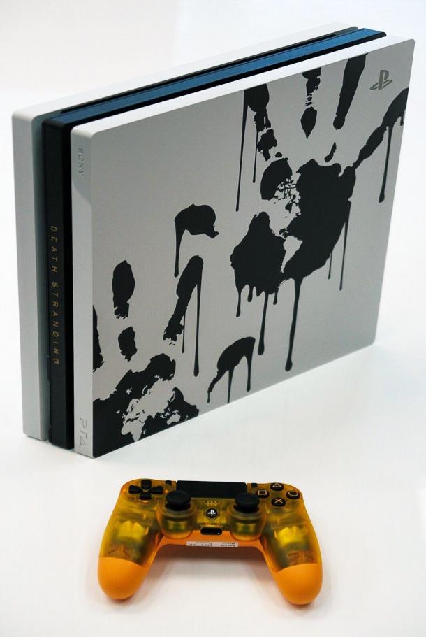 《死亡擱淺》限定港版PS4主機(jī)預(yù)售 定價(jià)2879元